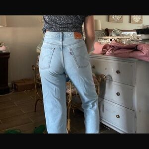 Levi's Women's Light Blue Straight Leg Jeans 501